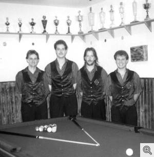 Saisonaufstellung 2002/2003 – 1. Mannschaft: v.l.n.r.: Christian Mitterer, Erick Gersdorf, Christian Thimm, Maierhofer Leopold